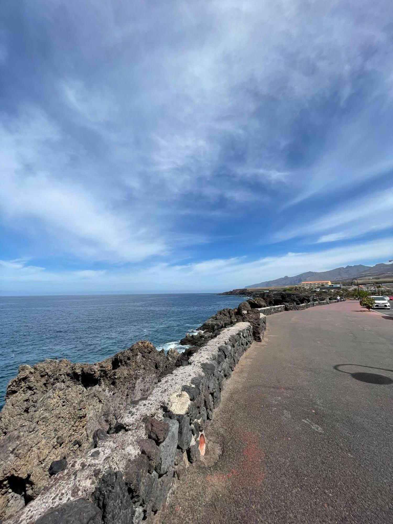 Seaside Paradise - 2 Bedroom Apartment With Ocean Views & Air Conditioning In Playa San Juan Exteriör bild
